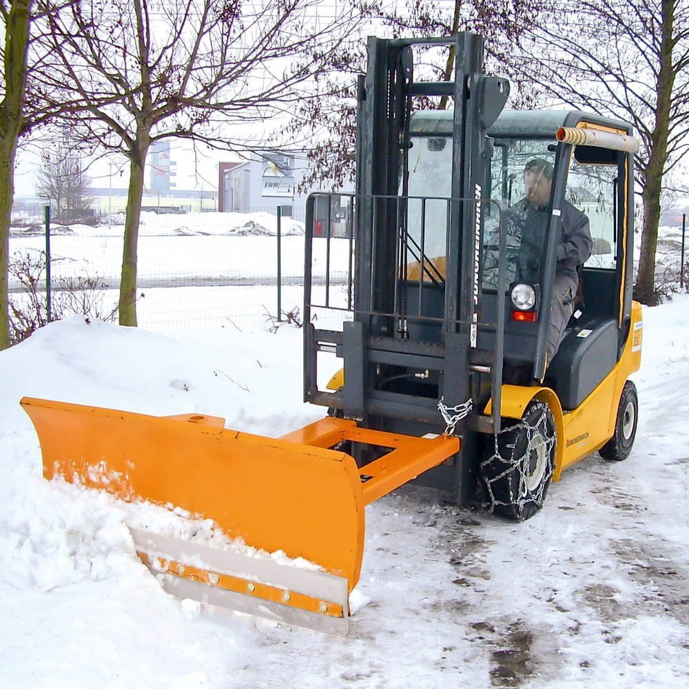 Obrázok výrobku: Bauer® Snehová radlica pre vysokozdvižný vozík s oceľovou zhrňovacou lištou, šírka radlice 1 500 mm